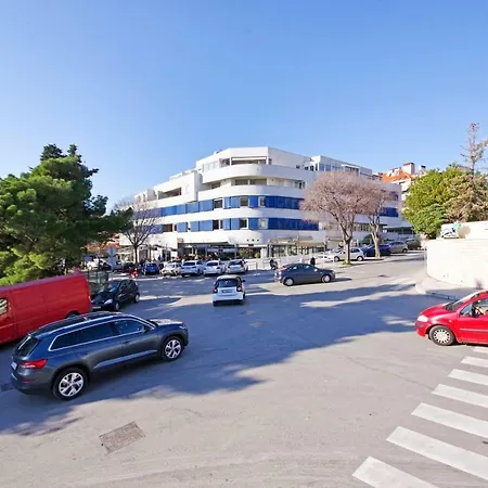 Avantgarde Suites سبليت