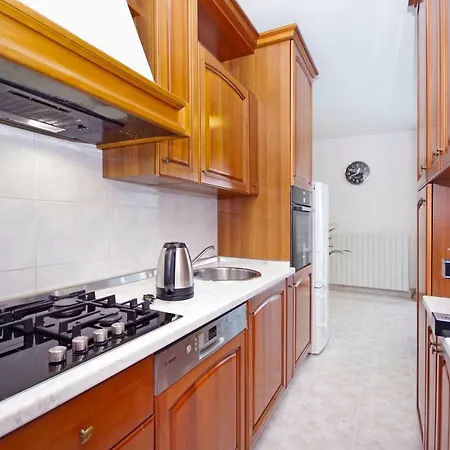 Avantgarde Suites Apartment