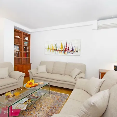 Avantgarde Suites Apartment Split